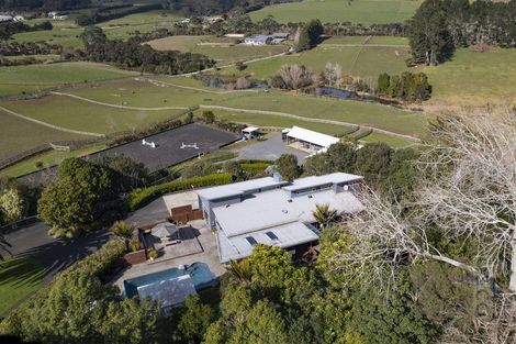 Photo of property in 175 Hanham Road, Kumeu, 0891