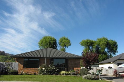 Photo of property in 32 Covent Drive, Stoke, Nelson, 7011