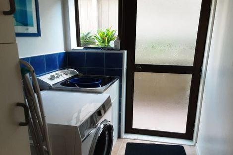 Photo of property in 1/40 Rothesay Bay Road, Rothesay Bay, Auckland, 0630