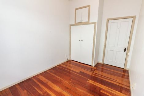 Photo of property in 192 Sutherland Road, Lyall Bay, Wellington, 6022