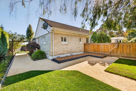 Photo of property in 22 Hunters Hill, Havelock North, 4130