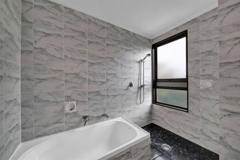 Photo of property in 5a La Salle Drive, Westown, New Plymouth, 4310