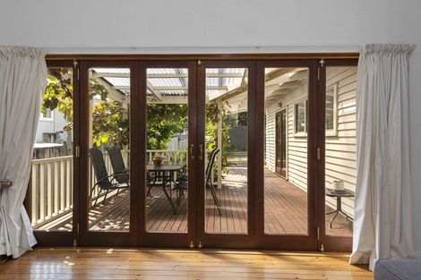 Photo of property in 44 Plunket Terrace, Hamilton East, Hamilton, 3216