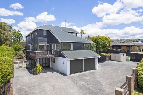 Photo of property in 33 Marina View Drive, West Harbour, Auckland, 0618