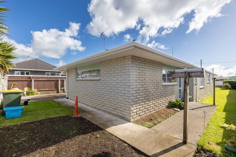 Photo of property in 103 Tukapa Street, Westown, New Plymouth, 4310