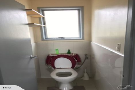 Photo of property in 27 Lisa Rise, Half Moon Bay, Auckland, 2012