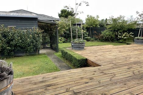 Photo of property in 11 College Street, Awapuni, Palmerston North, 4412