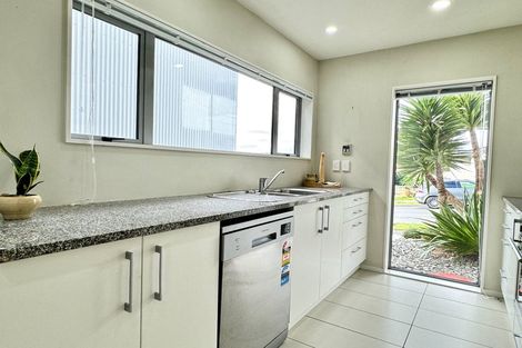 Photo of property in 34a Erlestoke Crescent, Churton Park, Wellington, 6037