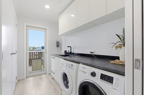 Photo of property in 48 Contour Avenue, Pyes Pa, Tauranga, 3112