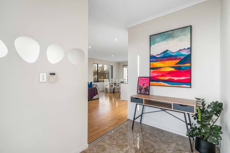 Photo of property in 19 Kereru Rise, Papakura, 2110