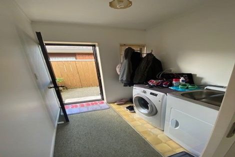 Photo of property in 2/37 Bauchop Road, Waterloo, Lower Hutt, 5011