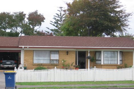 Photo of property in 178 Te Atatu Road, Te Atatu South, Auckland, 0610