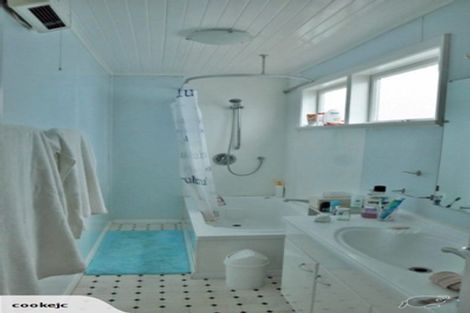 Photo of property in 23 Moir Street, Mount Victoria, Wellington, 6011