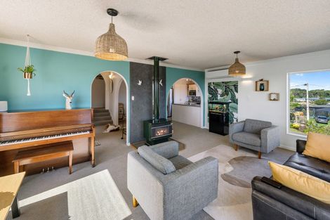 Photo of property in 4 Crownhill Street, Spotswood, New Plymouth, 4310