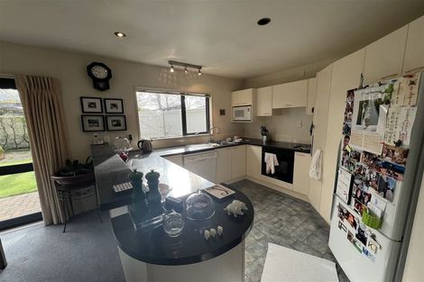 Photo of property in 275 Memorial Avenue, Burnside, Christchurch, 8053