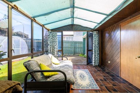 Photo of property in 1 Camellia Avenue, Bell Block, New Plymouth, 4312