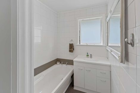 Photo of property in 3 Glenn Street, Castlecliff, Whanganui, 4501