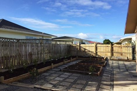 Photo of property in 12 Volta Place, Clendon Park, Auckland, 2103