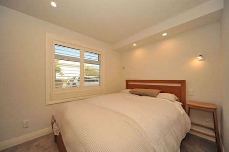 Photo of property in 1/2 Hood Street, Mount Victoria, Wellington, 6011