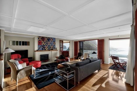 Photo of property in 24 Garden Road, Piha, 0772