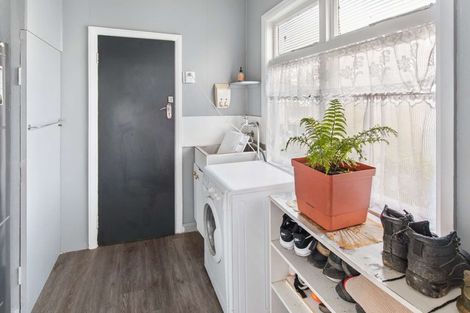 Photo of property in 698 Pioneer Highway, Takaro, Palmerston North, 4412