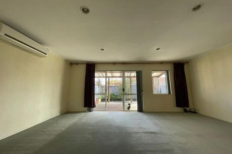 Photo of property in 1/3 Caribbean Drive, Unsworth Heights, Auckland, 0632