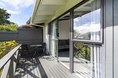 Photo of property in 2/56 Henwood Road, Mangere East, Auckland, 2024