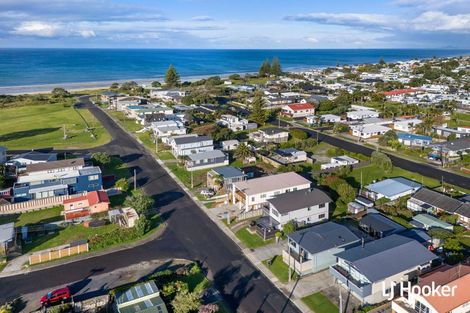 Photo of property in 17 Brighton Road, Waihi Beach, 3611