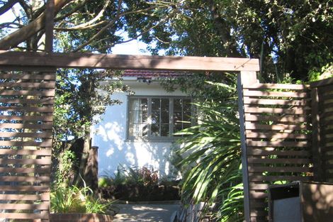 Photo of property in 1 Regal Gardens, Melrose, Wellington, 6022