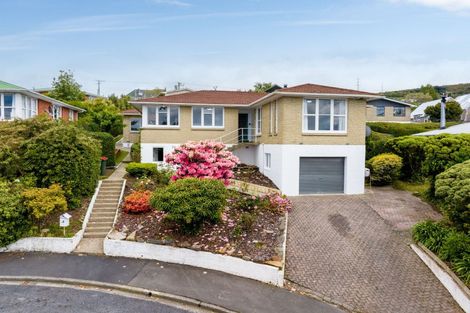 Photo of property in 18 Hanlon Street, Halfway Bush, Dunedin, 9010