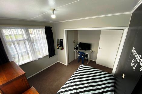 Photo of property in 74 Tauhuri Street, Manaia, 4612
