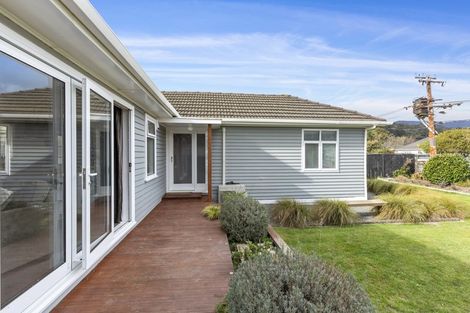 Photo of property in 3 Wright Street, Wainuiomata, Lower Hutt, 5014