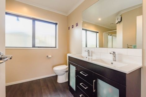 Photo of property in 18 Pearson Place, Paraparaumu, 5032