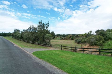 Photo of property in 83 Waitarere Rise Avenue, Waitarere, Levin, 5510