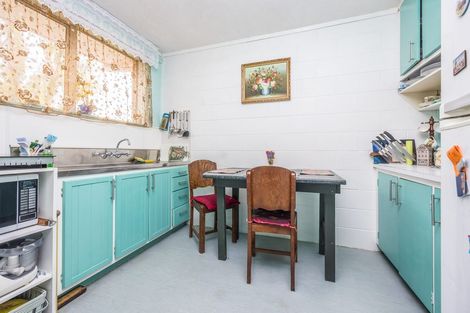 Photo of property in 2/81 Seabrook Avenue, New Lynn, Auckland, 0600