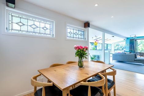 Photo of property in 9 Raroa Terrace, Waiatarua, Auckland, 0604