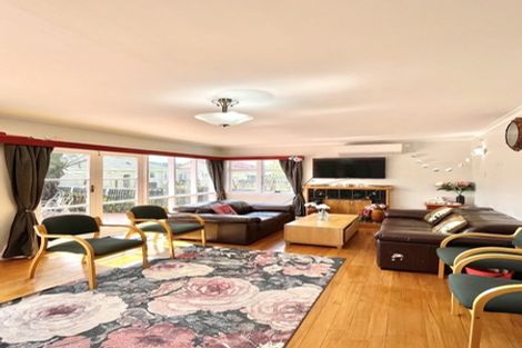 Photo of property in 2 Somme Road, Silverstream, Upper Hutt, 5019