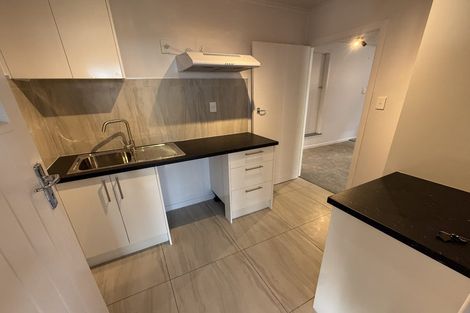 Photo of property in 3 Gill Crescent, Blockhouse Bay, Auckland, 0600