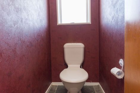 Photo of property in 23 Raglan Avenue, Cloverlea, Palmerston North, 4412