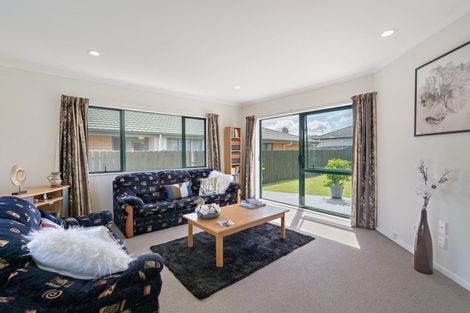 Photo of property in 42 Bellville Drive, Clendon Park, Auckland, 2103