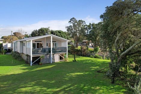 Photo of property in 1/21 Marie Avenue, Red Beach, 0932