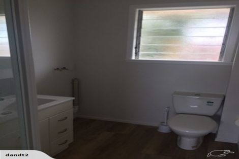 Photo of property in 10/219 Onewa Road, Birkenhead, Auckland, 0626