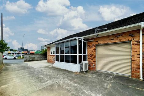 Photo of property in 1/5 Ti Rakau Drive, Pakuranga, Auckland, 2010