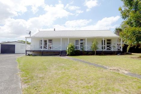 Photo of property in 18 Stoll Place, Clendon Park, Auckland, 2103