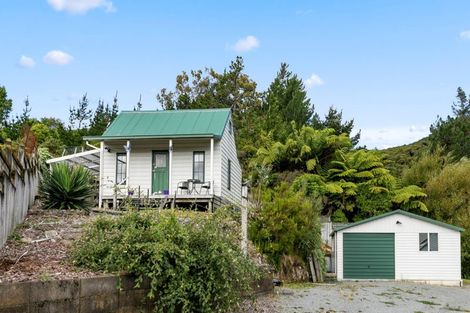 Photo of property in 2/9 Montgomery Street, Stokes Valley, Lower Hutt, 5019