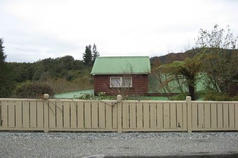 Photo of property in 54 Ward Street, Runanga, 7803