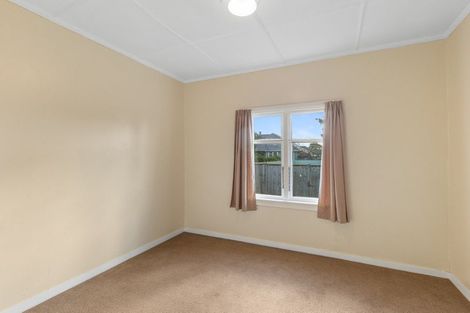 Photo of property in 13 Winchester Street, Levin, 5510