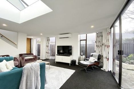 Photo of property in 74c Glandovey Road, Fendalton, Christchurch, 8052