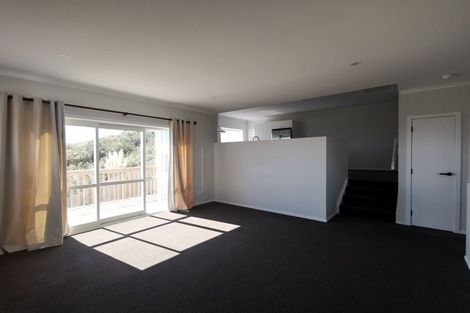 Photo of property in 159 Keri Vista Rise, Papakura, 2110