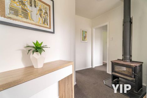 Photo of property in 61 Batchelor Street, Newlands, Wellington, 6037